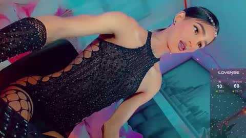 isabellagirs online show from April 3, 5:17 am