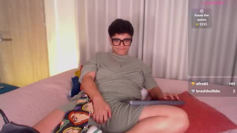 Isabella Mout  online show from February 10, 2:57 pm