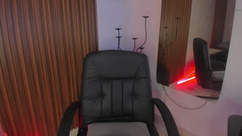 isabell online show from November 27, 5:48 pm