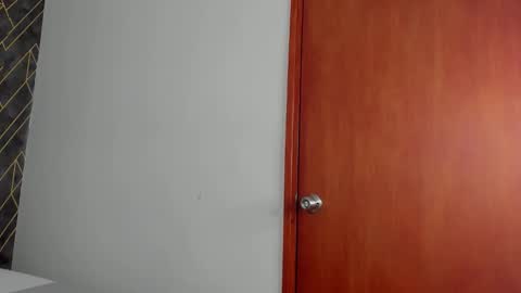 isidel79 online show from February 7, 1:17 pm