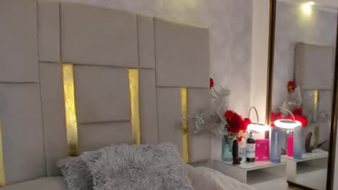 ISIS  online show from February 21, 7:50 pm