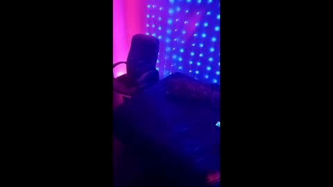 iswallow25 online show from January 8, 3:32 am