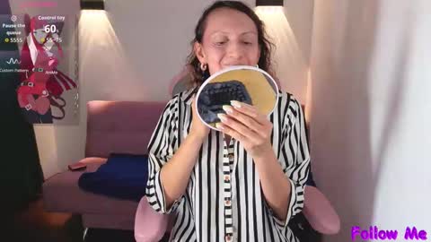 Ivonne online show from March 11, 11:53 pm