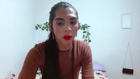 ivonne online show from February 16, 1:04 am