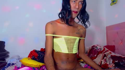 ivonneth online show from March 23, 9:25 am