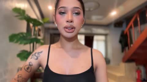 kirstenelsie online show from February 9, 1:01 am