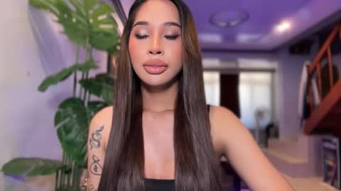 kirstenelsie online show from March 26, 3:10 am