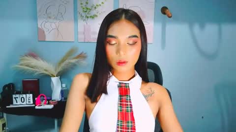 janella online show from June 9, 4:01 am
