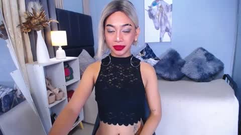 janemonet online show from December 13, 5:10 pm