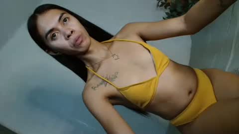 PRETTY JENNY online show from December 13, 9:10 pm