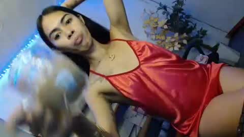 PRETTY JENNY online show from February 24, 9:30 pm