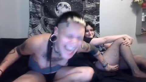 Jess and Pup online show from October 1, 6:03 am