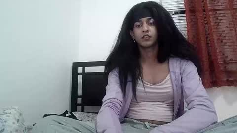 jlesvgn online show from September 9, 5:17 am