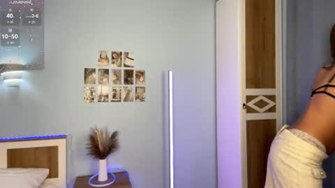 Nicole online show from December 23, 4:39 am