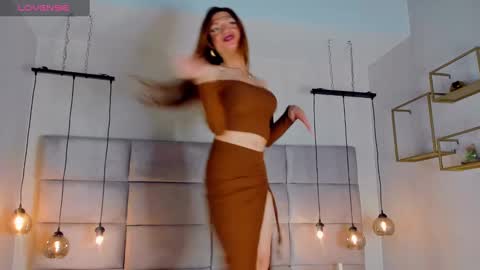 juana_valentina1 online show from December 18, 7:52 pm