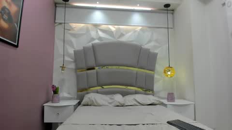 juana_valentina1 online show from January 8, 6:52 pm