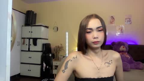 Snapshot of judiella chatting on December 10, 6:18 am EloiseMoree online show from December 10, 6:18 am
