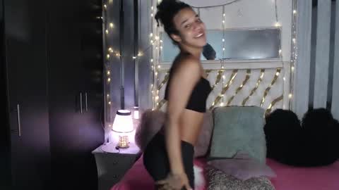 Snapshot of julieta_swet chatting on September 20, 6:19 am JULIETA online show from September 20, 6:19 am