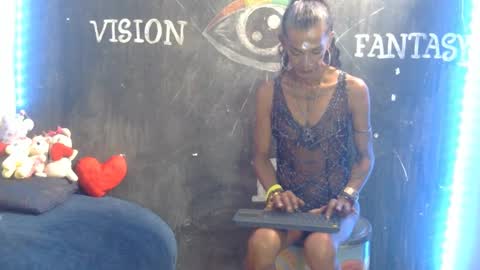 Julieth Wolf online show from March 1, 4:00 pm