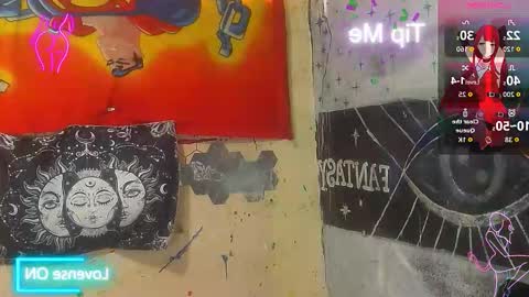 Julieth Wolf online show from December 15, 1:49 pm