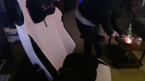 Snapshot of kait331 chatting on December 17, 1:18 am Camprincess331 online show from December 17, 1:18 am