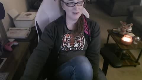 Snapshot of kait331 chatting on October 9, 2:57 am Camprincess331 online show from October 9, 2:57 am