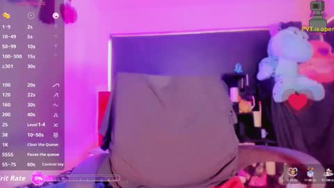 Snapshot of karoll_scoott chatting on October 20, 11:24 am karol online show from October 20, 11:24 am