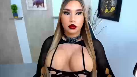 Snapshot of katherine_bigcock24 chatting on October 12, 5:43 am KATHERINE online show from October 12, 5:43 am
