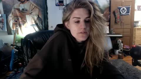 Katie online show from April 15, 3:01 am