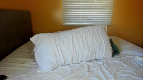 Kayla Cruise online show from October 13, 3:23 pm