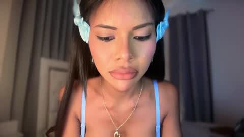 keziakinlley online show from July 6, 2:51 am