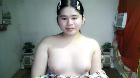 Your SweetGirl Ts online show from September 26, 3:47 am