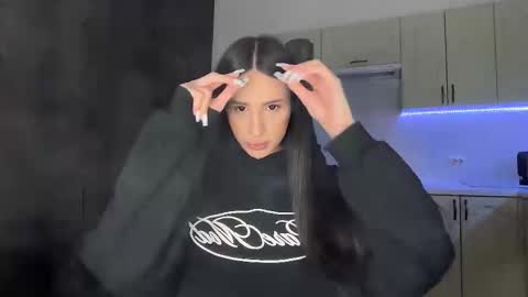 Kim Oberlin online show from February 17, 9:55 pm