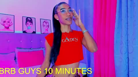 Your Queen KIM online show from January 21, 7:28 pm