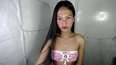 Snapshot of kimchi6969 chatting on March 5, 5:56 pm Reyna online show from March 5, 5:56 pm