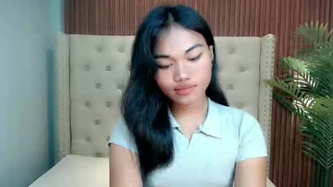 Snapshot of kina_greyx chatting on October 20, 5:54 am kina online show from October 20, 5:54 am