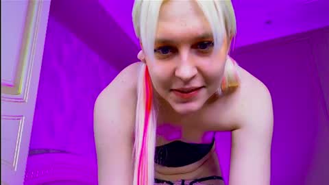 Evelyn online show from June 20, 1:36 pm