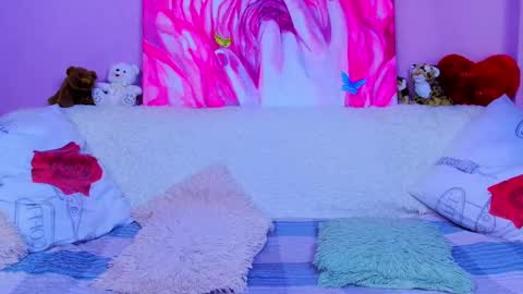 Her Majesty Kristi online show from February 2, 9:40 am