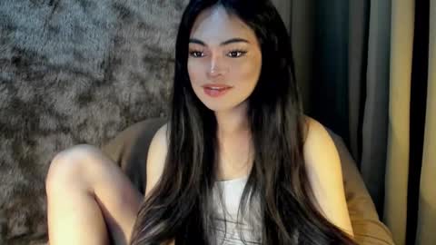 Snapshot of krystal_angel chatting on February 18, 1:10 am krystal_angel online show from February 18, 1:10 am