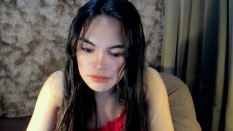 Snapshot of krystal_angel chatting on March 11, 7:15 am krystal_angel online show from March 11, 7:15 am