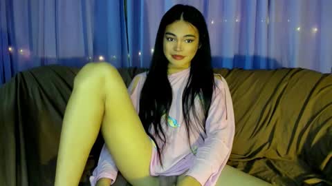 Snapshot of krystal_angel chatting on October 11, 5:48 pm krystal_angel online show from October 11, 5:48 pm