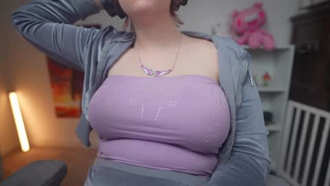 Snapshot of krystalsyxx chatting on January 29, 6:12 am Krystal Syx online show from January 29, 6:12 am