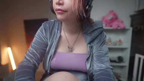 Snapshot of krystalsyxx chatting on February 28, 4:42 pm Krystal Syx online show from February 28, 4:42 pm