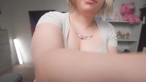 Snapshot of krystalsyxx chatting on October 1, 11:38 pm Krystal Syx online show from October 1, 11:38 pm