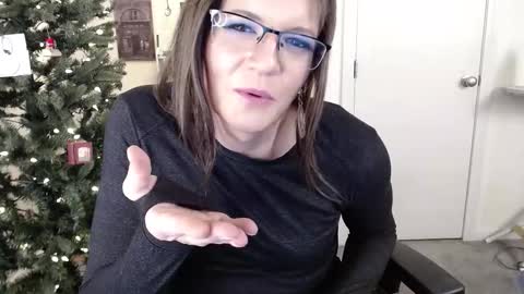 Cait online show from December 19, 1:55 am