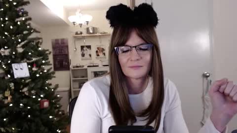 Cait online show from January 7, 3:43 am