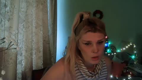 Annika  MTF ts post -op online show from December 19, 10:45 am