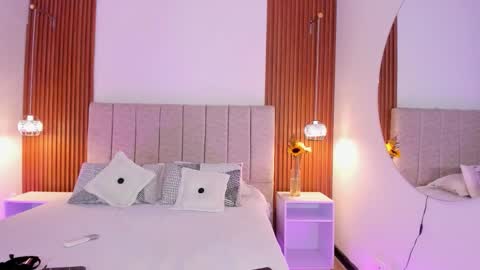 kloe sofia online show from March 18, 12:48 pm