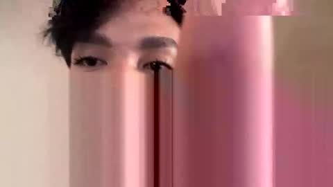 Laura online show from December 15, 9:05 am