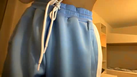 partyhotbigcum online show from February 16, 9:48 pm